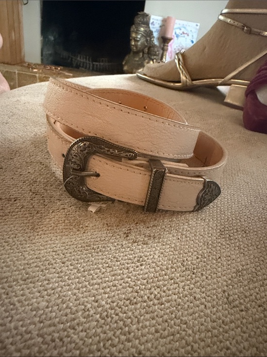 Free People Accessories - Free People Cream Leather Belt with Engraved Silver Buckle western